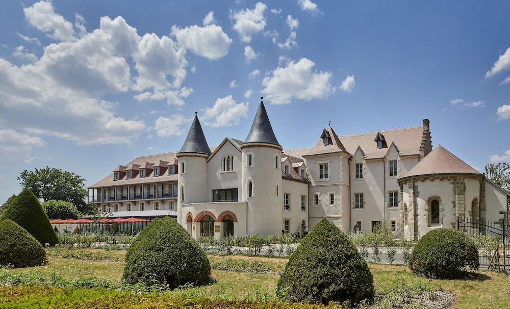Chateau Saint-Jean, Relais & Chateaux 몽뤼꽁 외부 사진