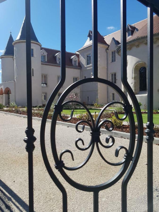 Chateau Saint-Jean, Relais & Chateaux 몽뤼꽁 외부 사진