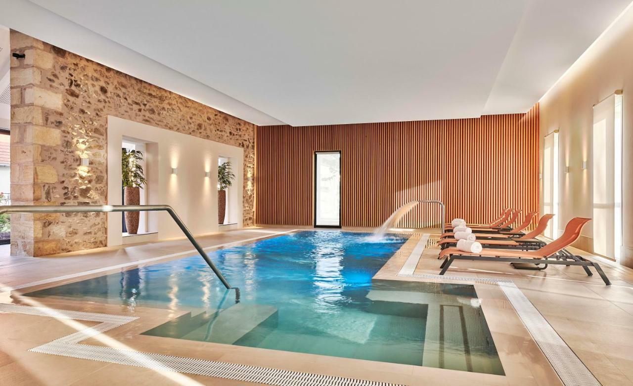 Chateau Saint-Jean, Relais & Chateaux 몽뤼꽁 외부 사진