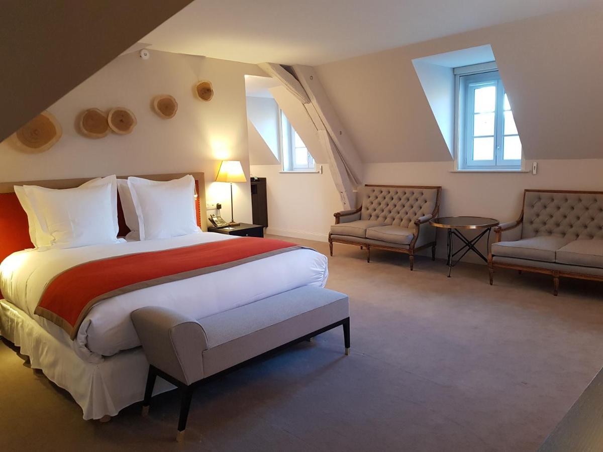 Chateau Saint-Jean, Relais & Chateaux 몽뤼꽁 외부 사진